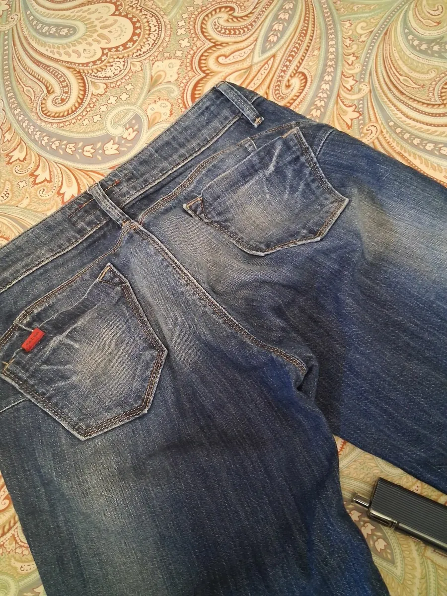 Levis Jeans - Image 3