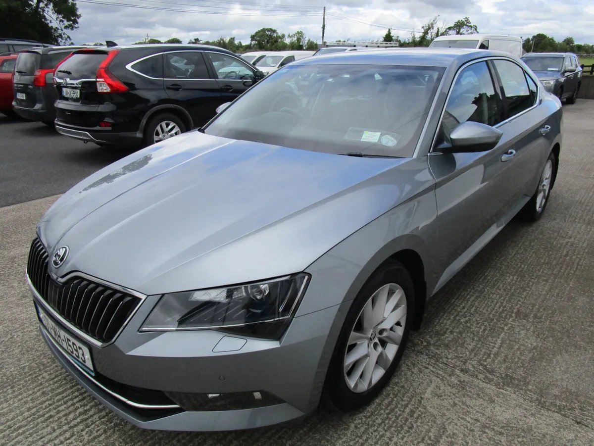 Skoda Superb 2017 - Image 2