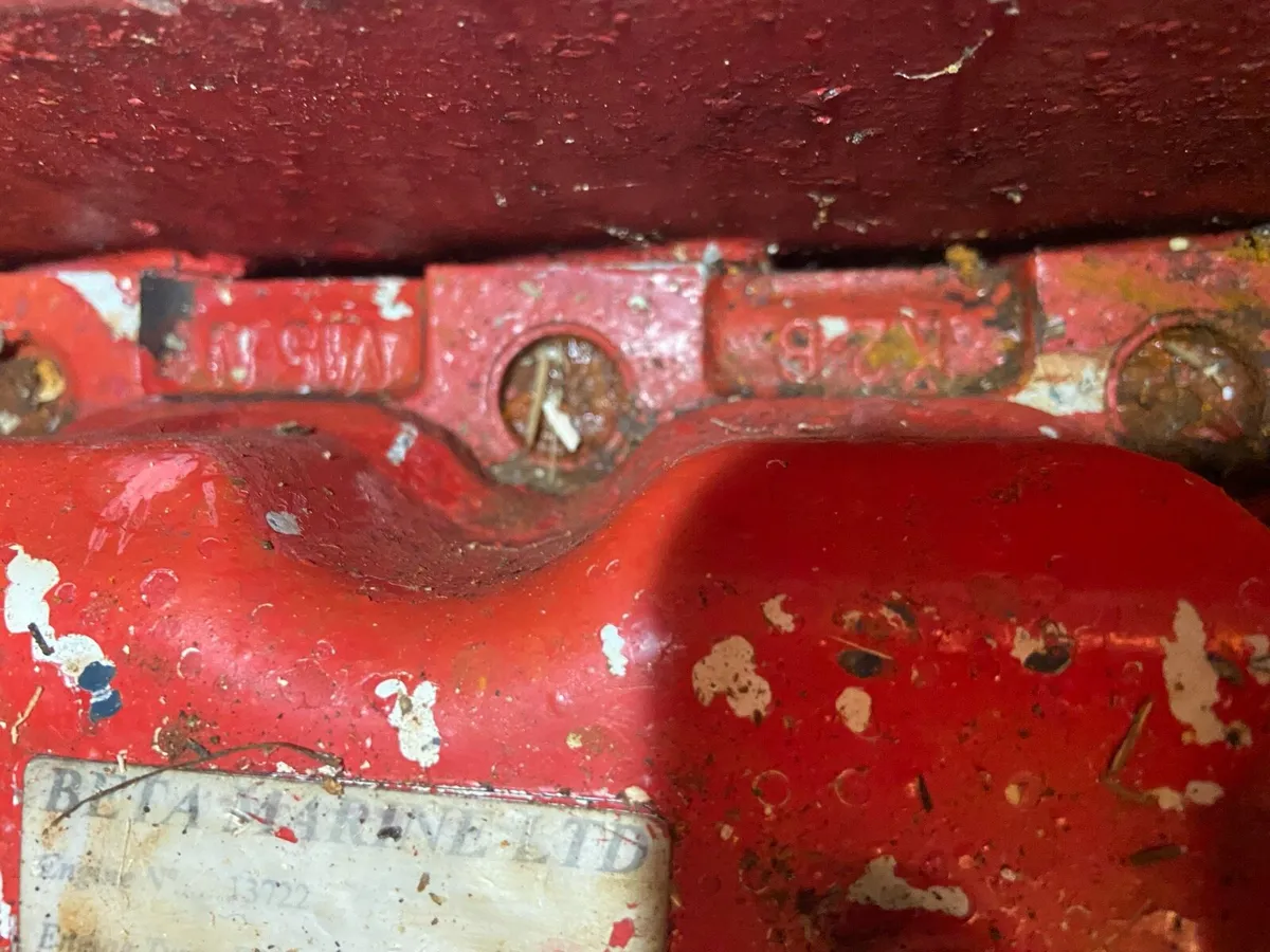 Boat engine - Image 2