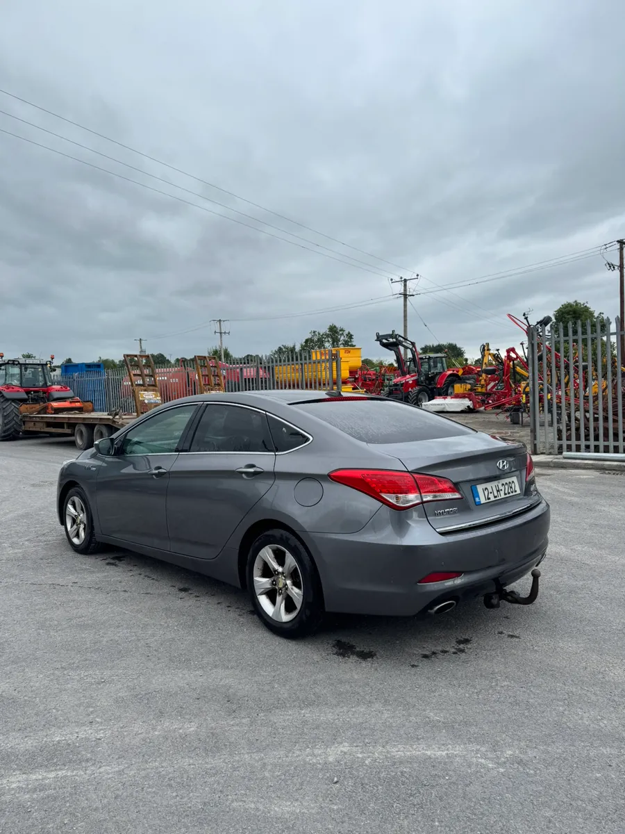 12 HYUNDAI i40 brand new nct - Image 4