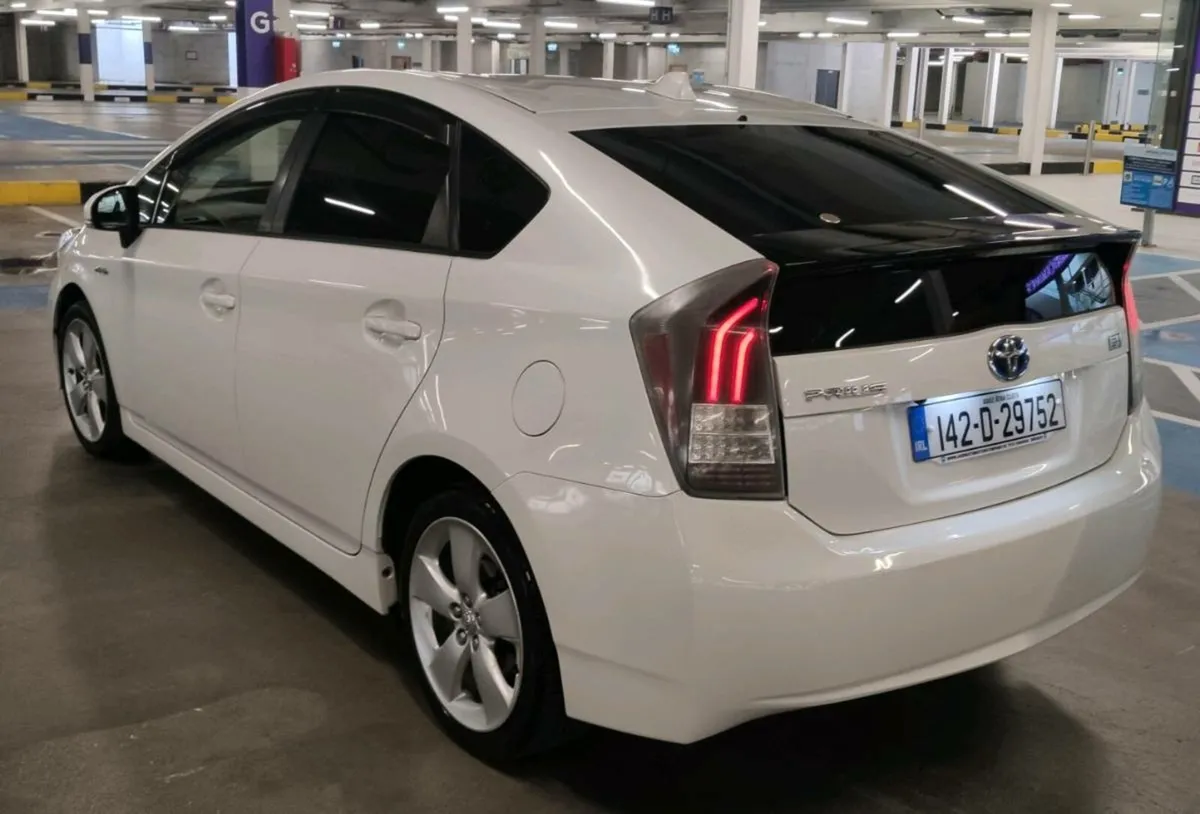 Toyota Prius - Image 3