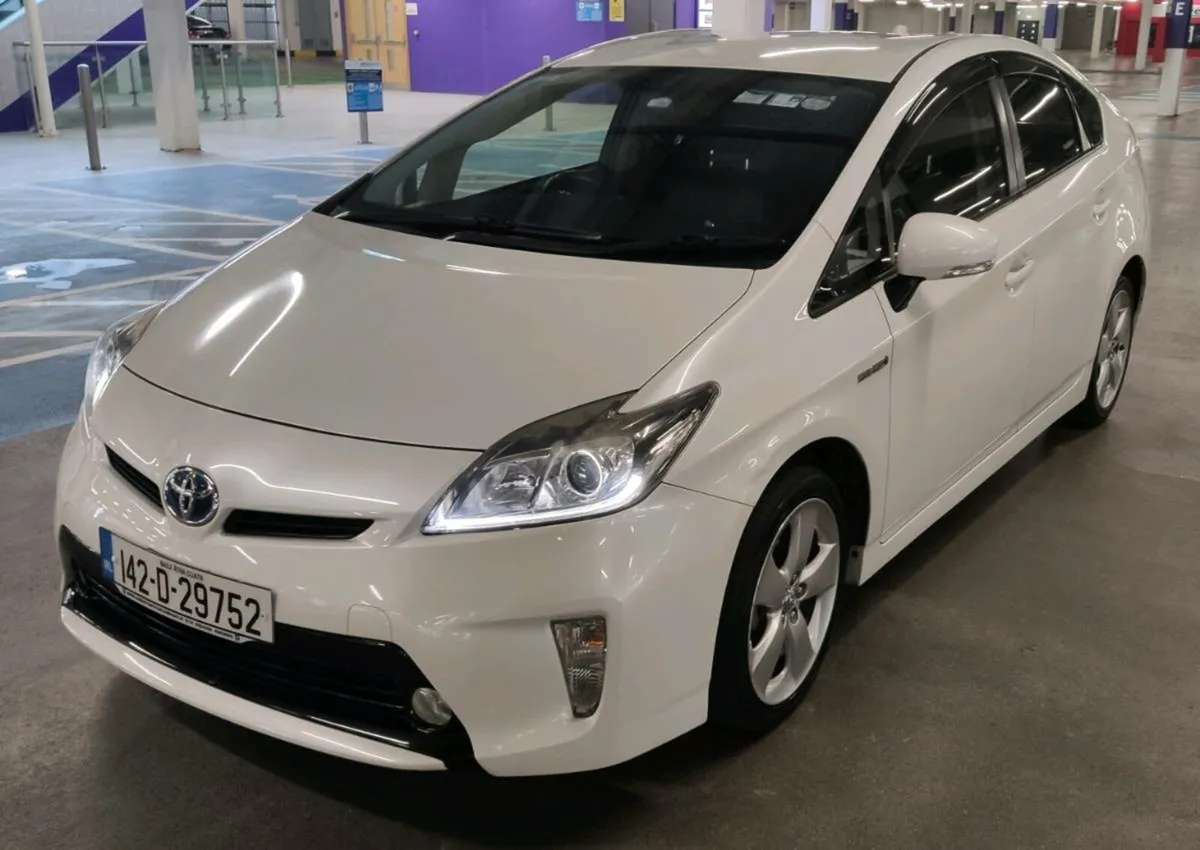 Toyota Prius - Image 4