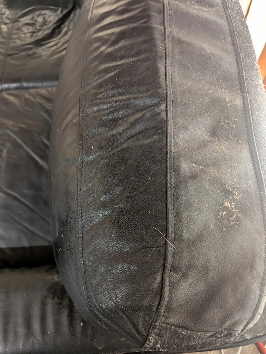 Couches - Image 3