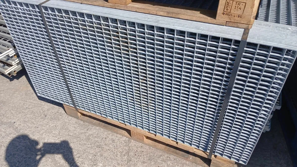 Galvanised Steel Walkway Flow Forge Grate Panels - Image 2