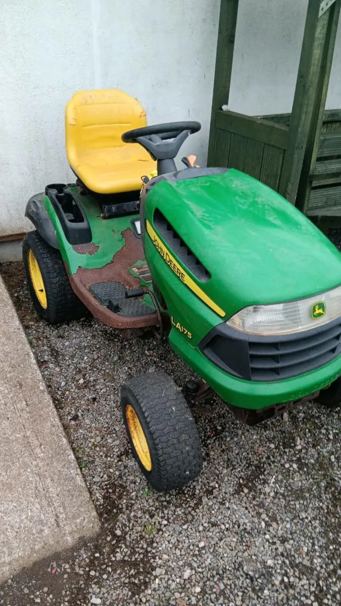 Mowers breaking for parts - Image 3