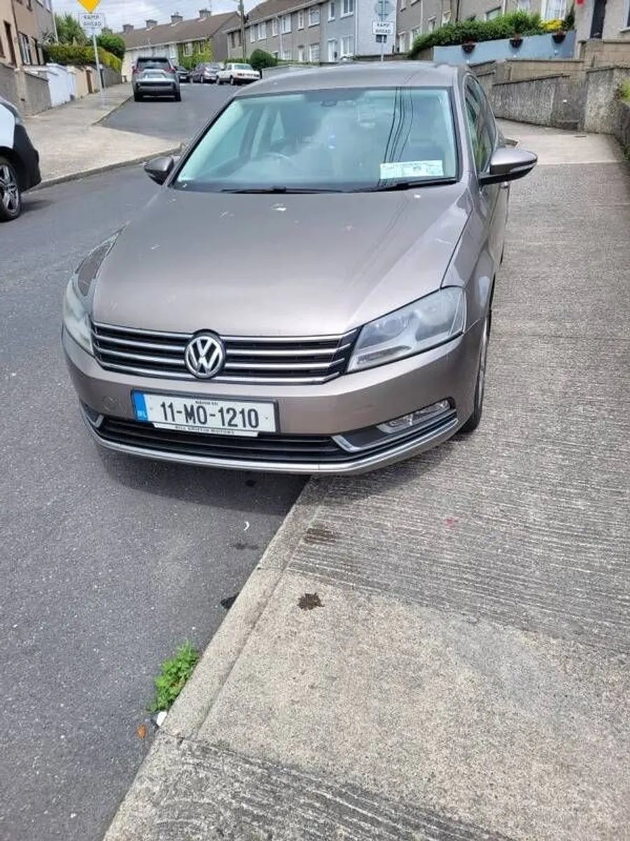 2011 Volkswagen Passat - Image 1