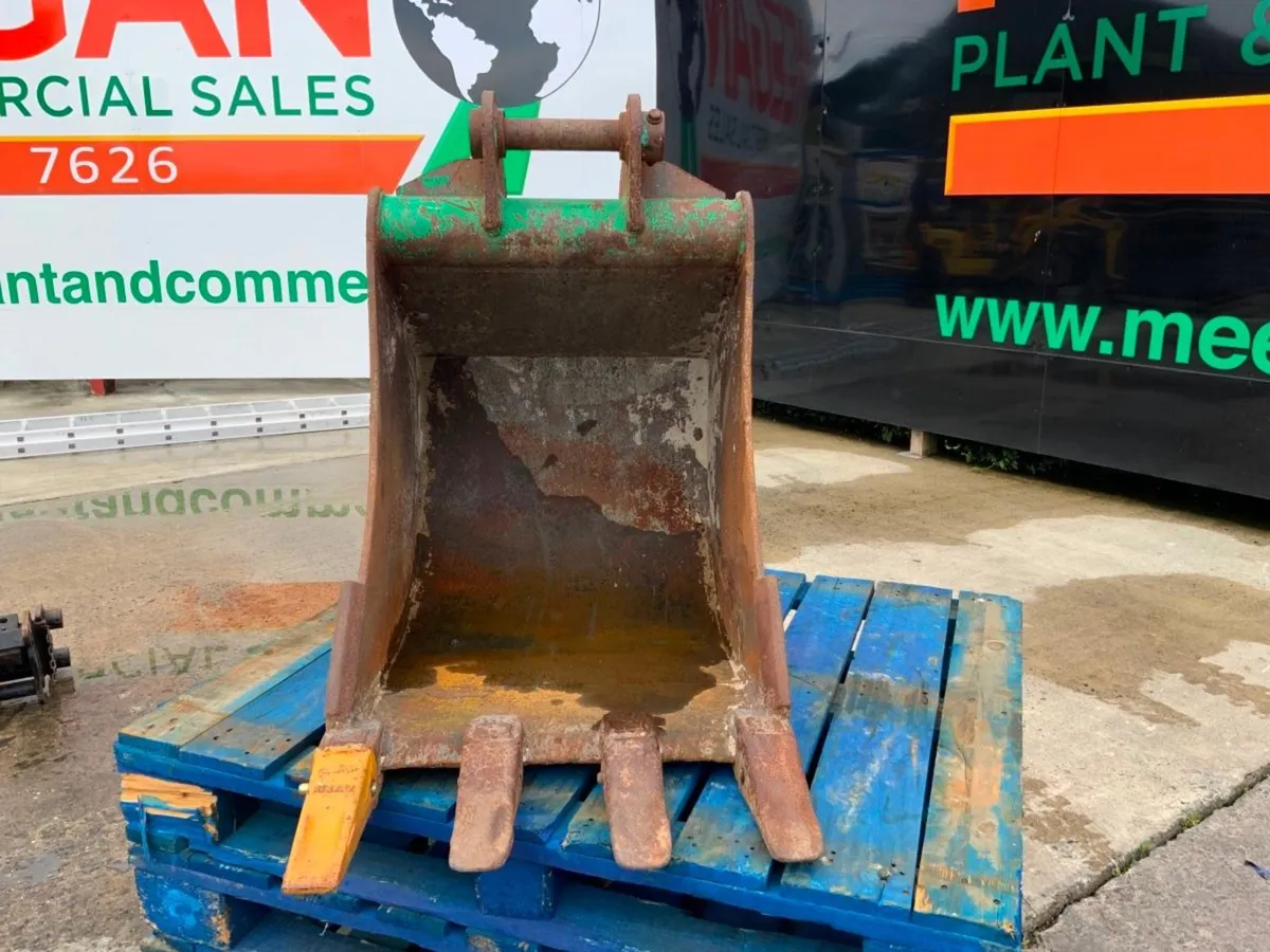 24" STRICKLAND BUCKET...45mm PINS......1222t. - Image 3