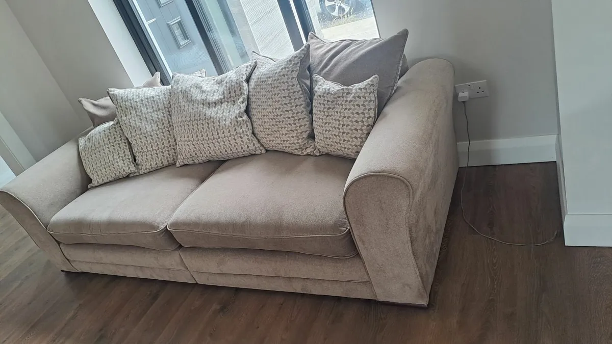 Sofa - Image 4