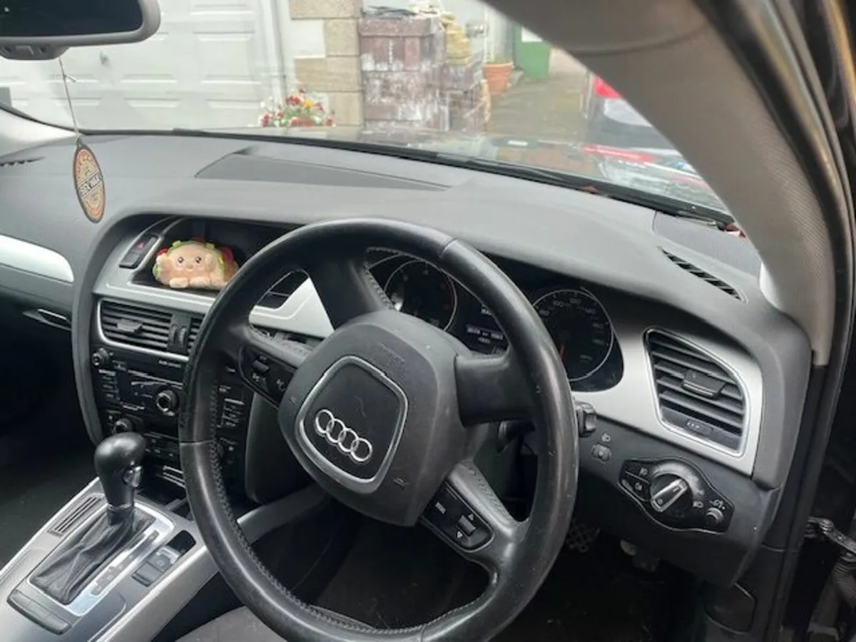 Audi A4 2009 - Image 4