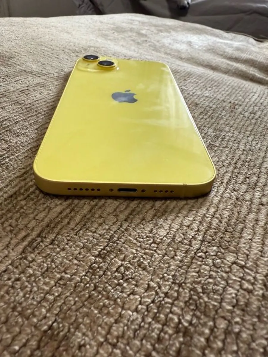 iPhone 14 Plus- Yellow like new - Image 4