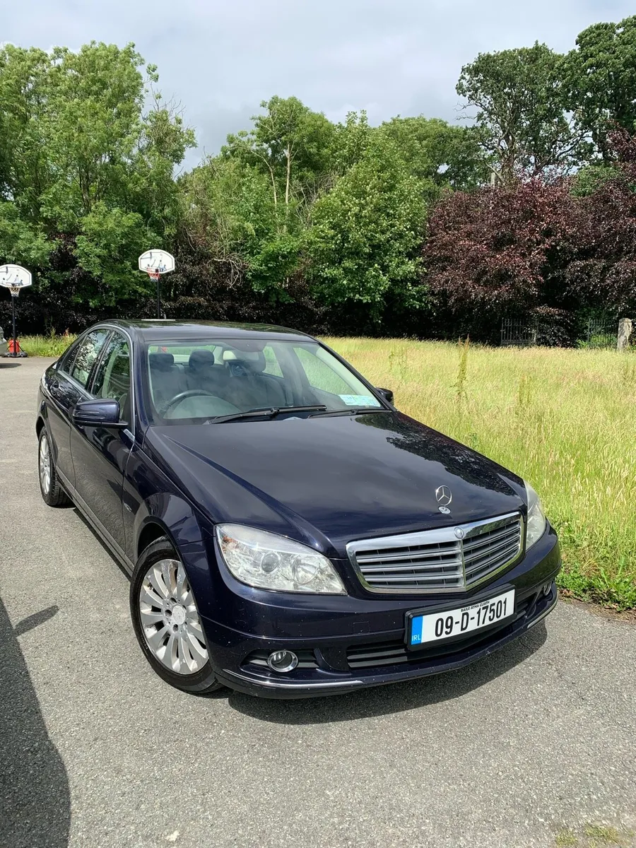 Mercedes Benz - Image 1