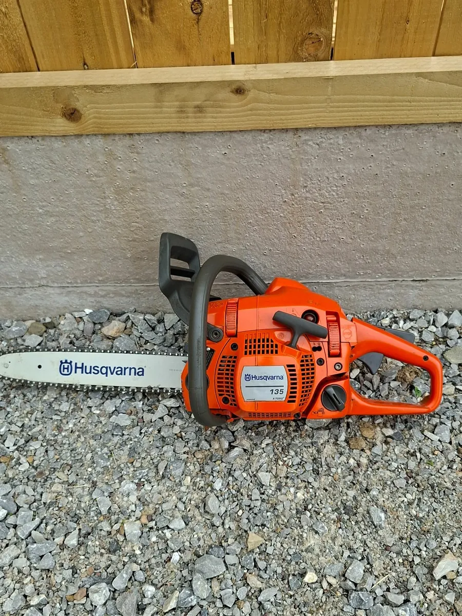 Husqvarna 135 Chainsaw - Image 3