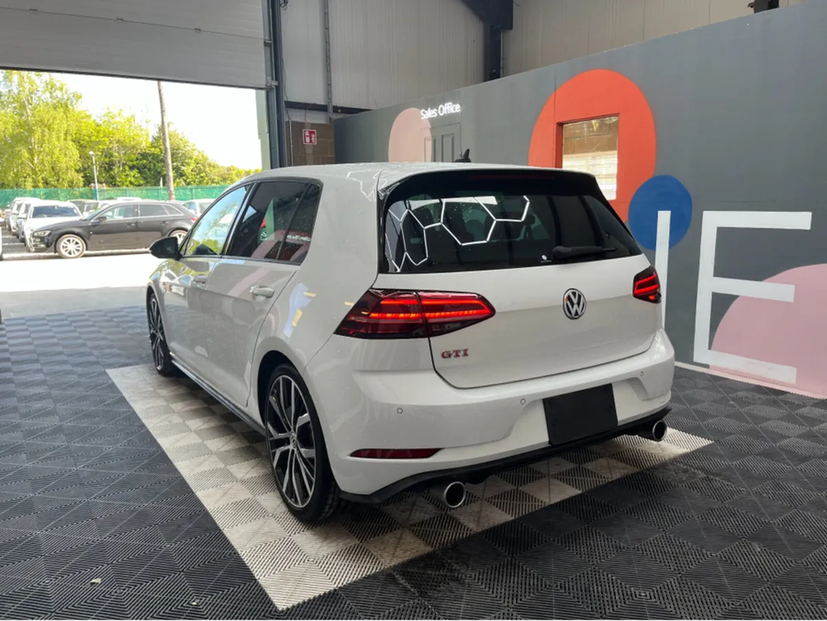 Volkswagen Golf GOLF GTI DSG PERFORMANCE / 95k KMs - Image 4