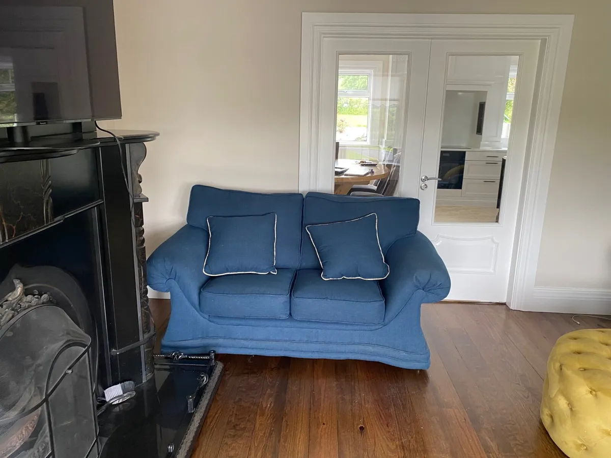Suite of furniture - Image 2
