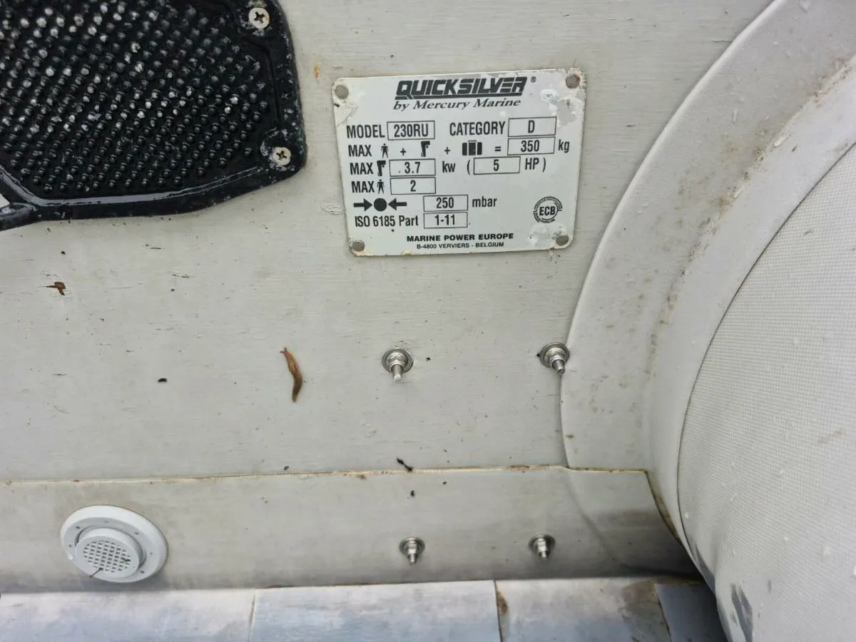 Quicksilver 230 inflatable dinghy boat - Image 4