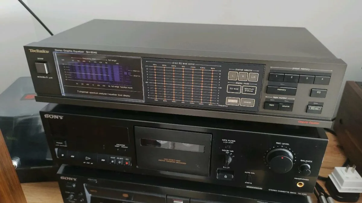 Technics Graphic Equaliser - Image 1