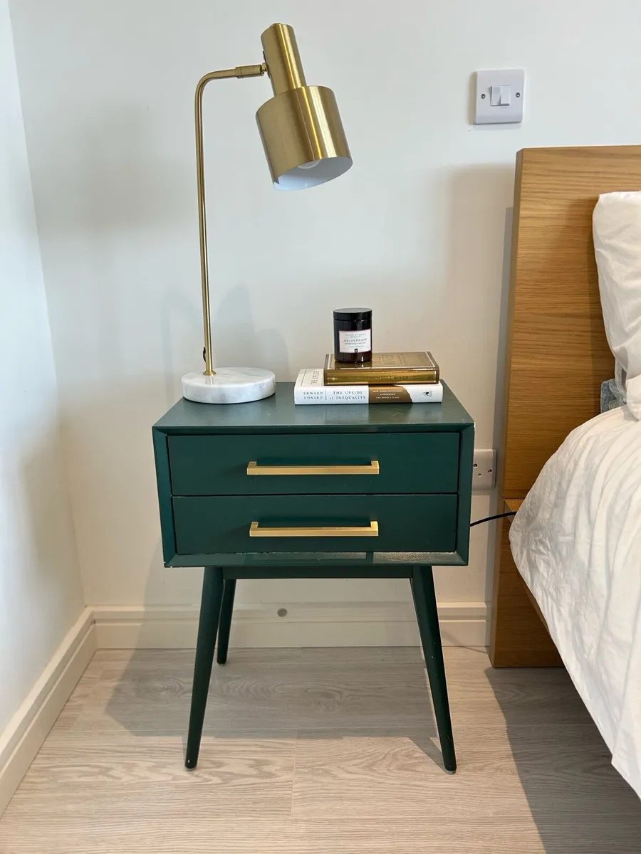 Bedside Tables x 2 - Image 1