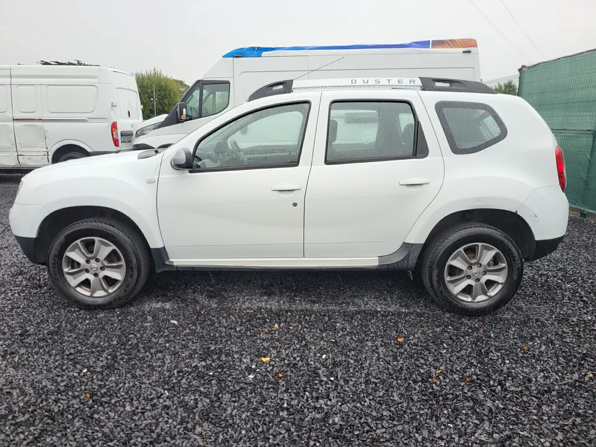 *2015 Dacia Duster 4x4 - Image 4
