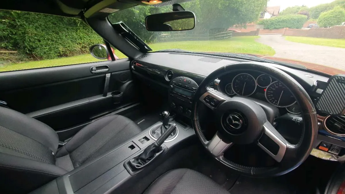 Mazda MX-5 NC PRHT - Image 4