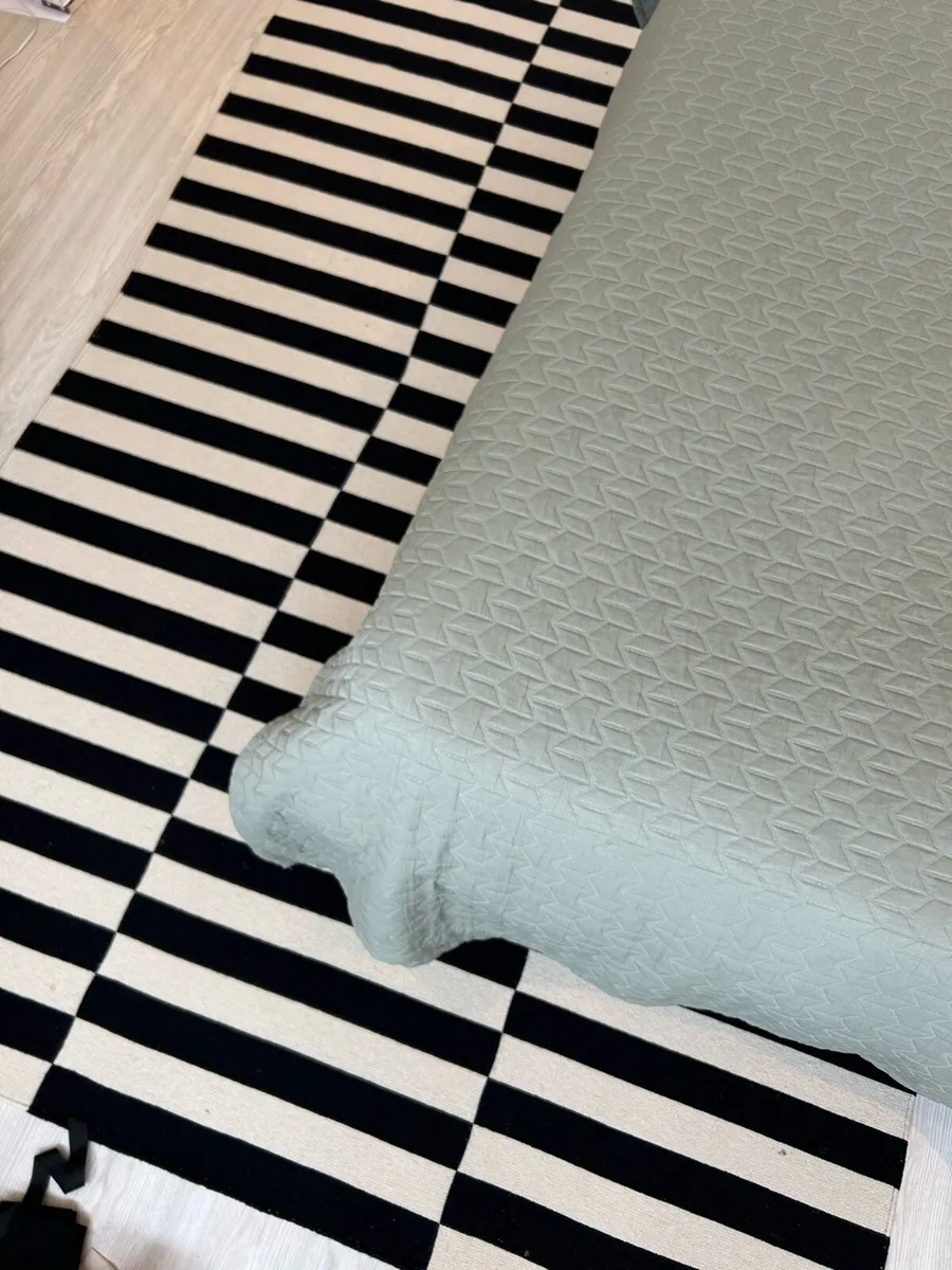Rug - Image 3