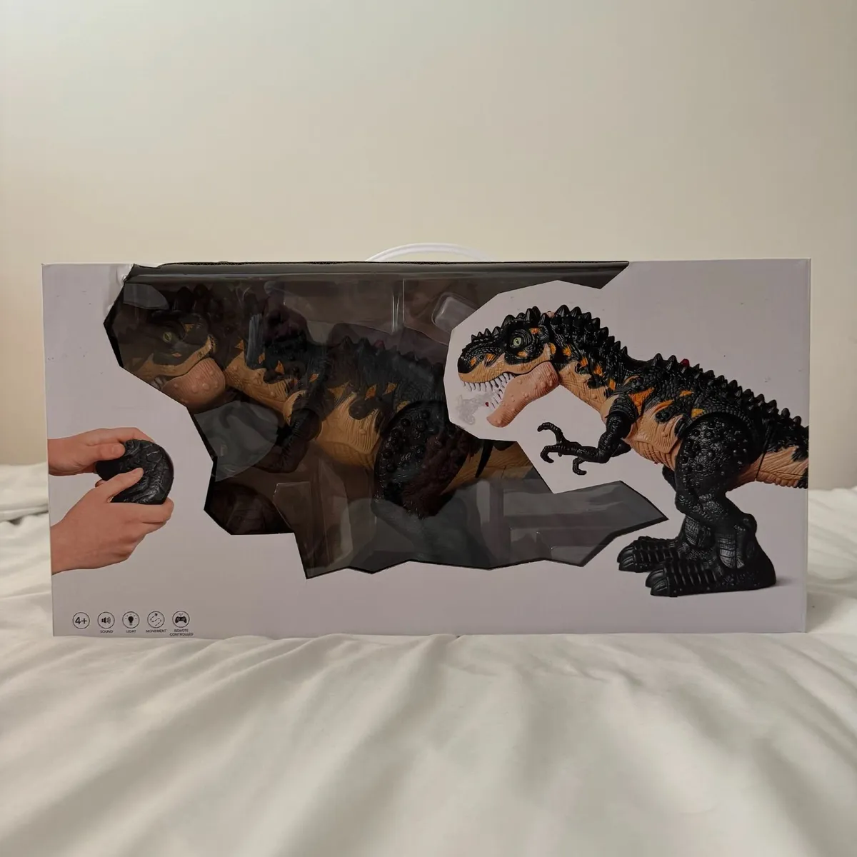 Remote-controlled dinosaur - Image 1