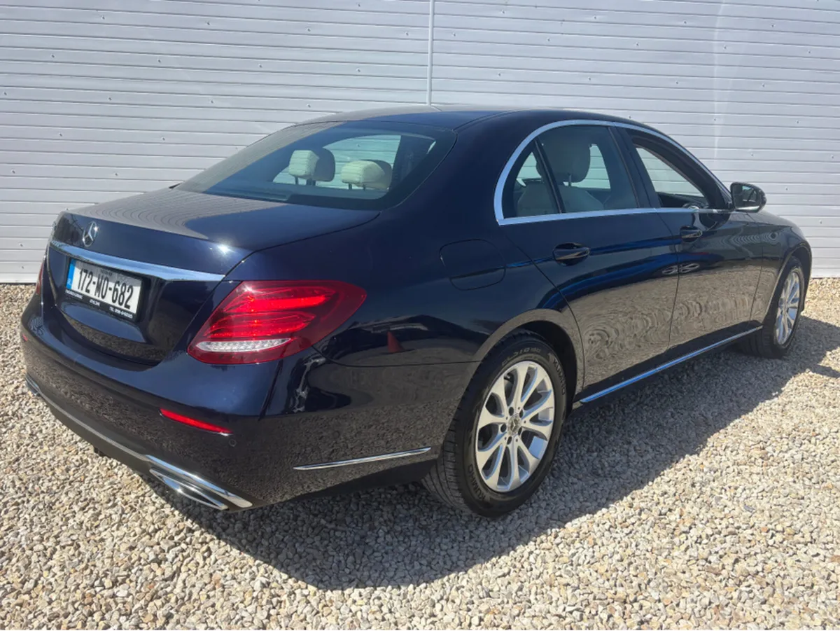 Mercedes-Benz E-Class 220 D 4DR AUTO - Image 4