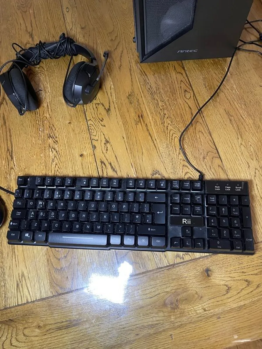 Gaming PC with Keyboard,Mouse + HyperX Headphones - Image 4