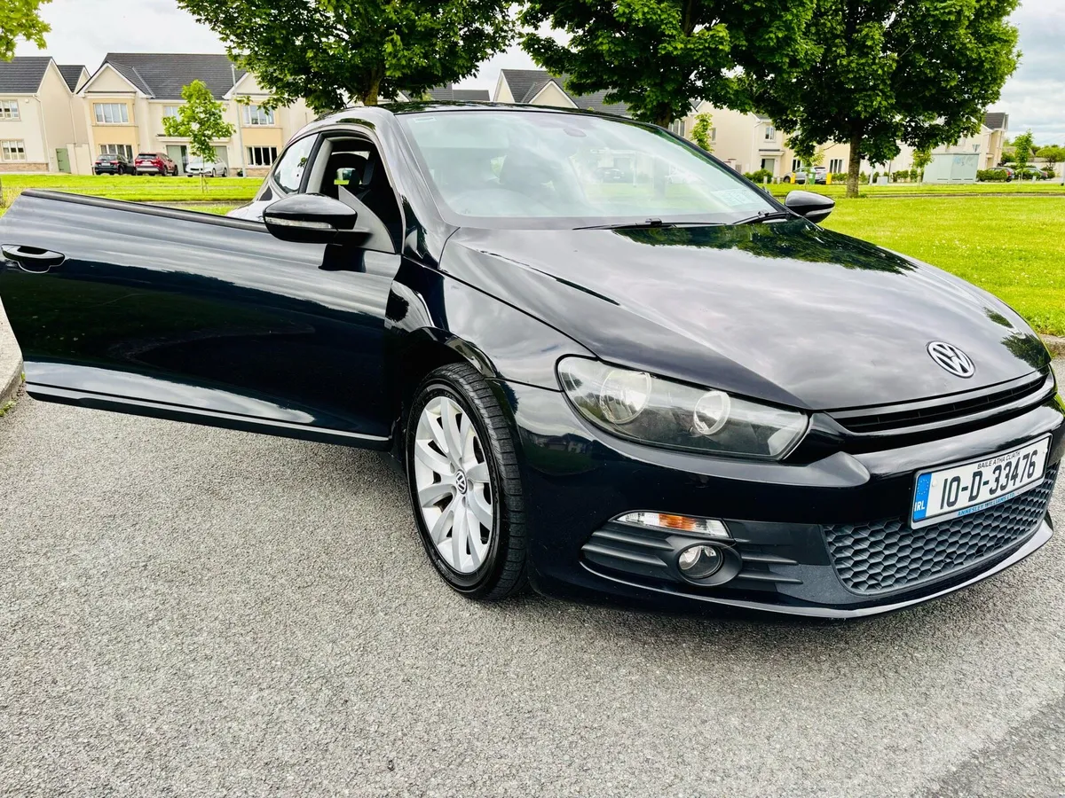 Volkswagen Scirocco 2010 - Image 4
