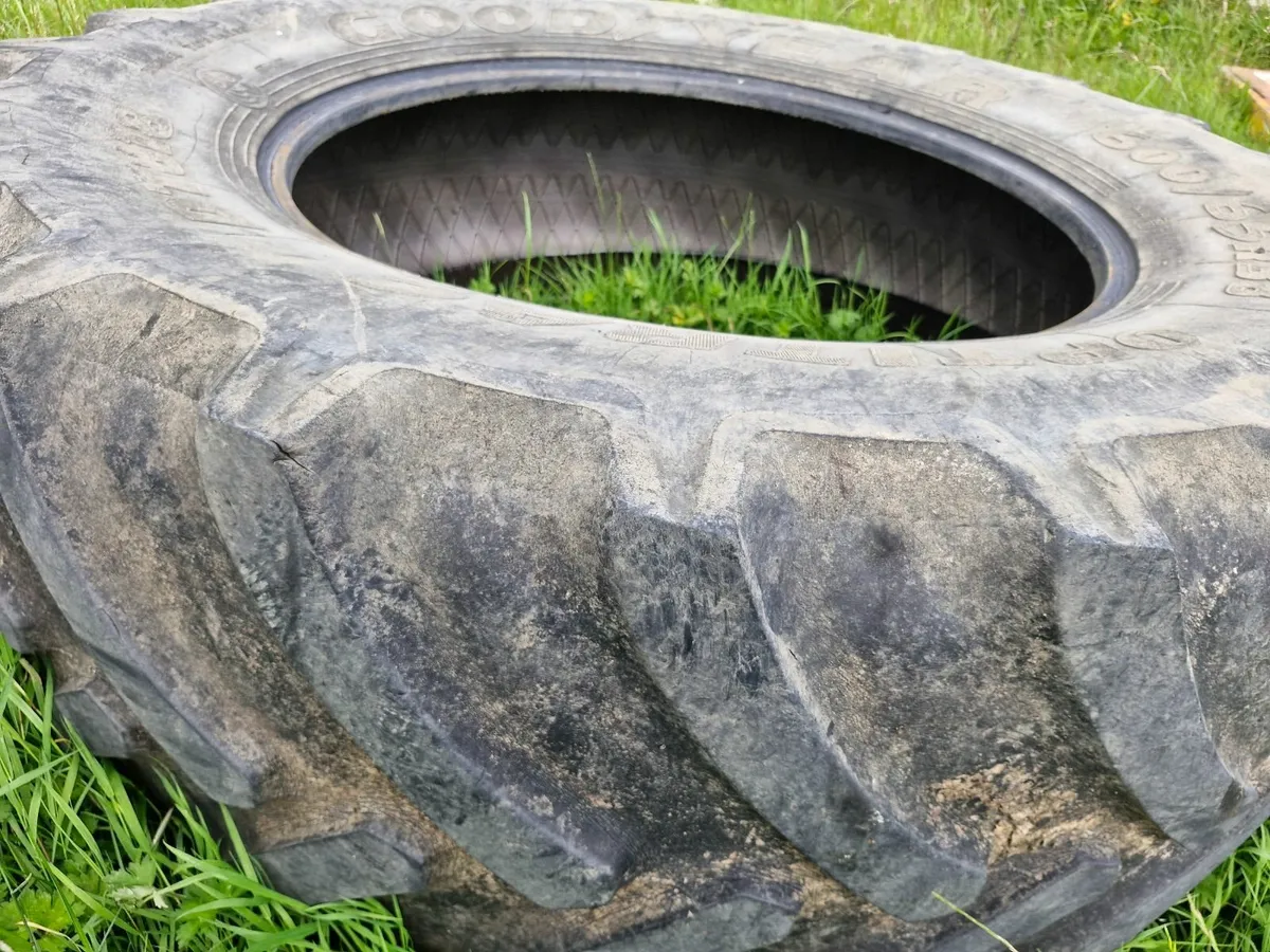 600/65r38 - Image 3