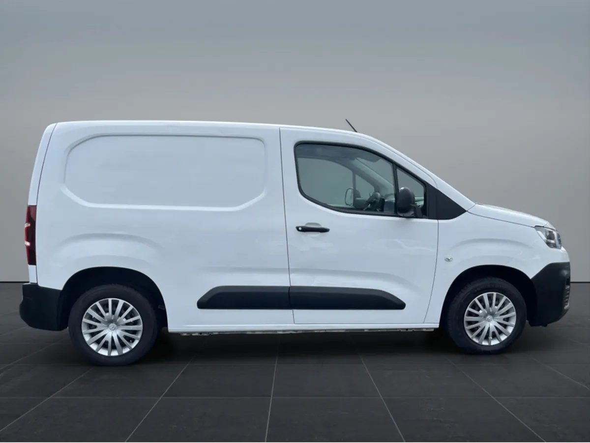 Citroen Berlingo K9 LX 1.5 BLUEHDI 75 650KG M 3 - Image 4