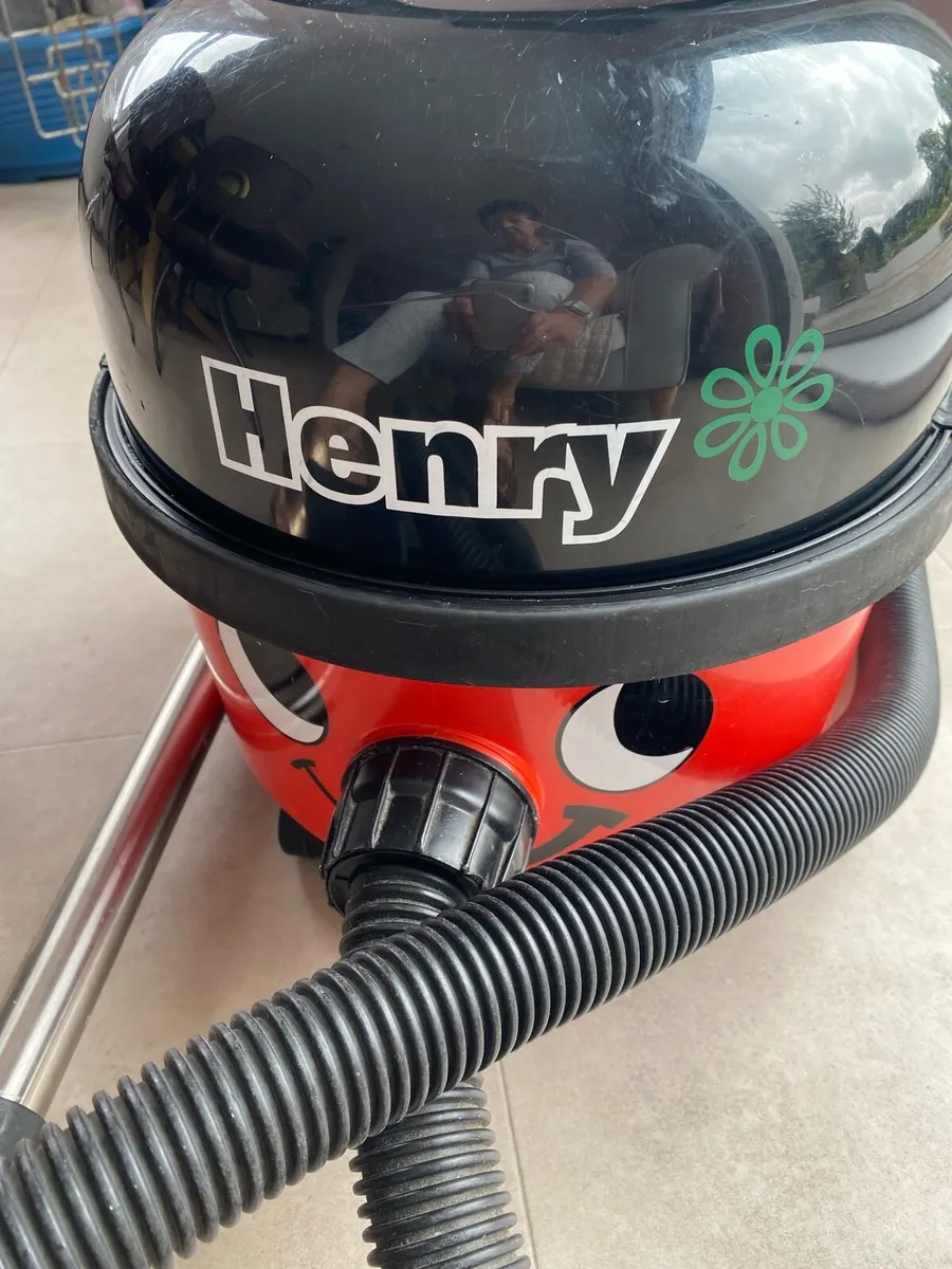 Henry vacuum cleaner - Image 1