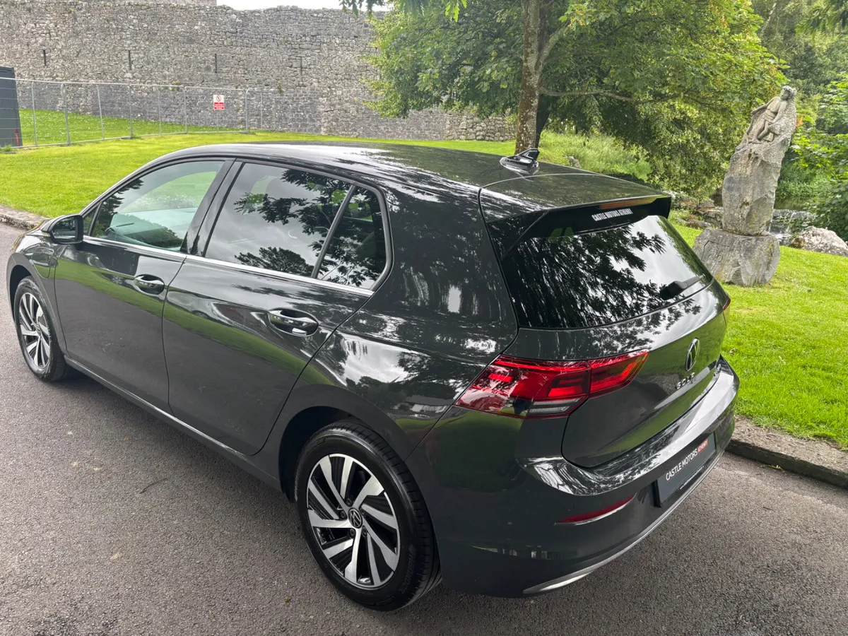 Volkswagen Golf 1.4 TSI GTE 245PS 5DR AUTO - Image 2