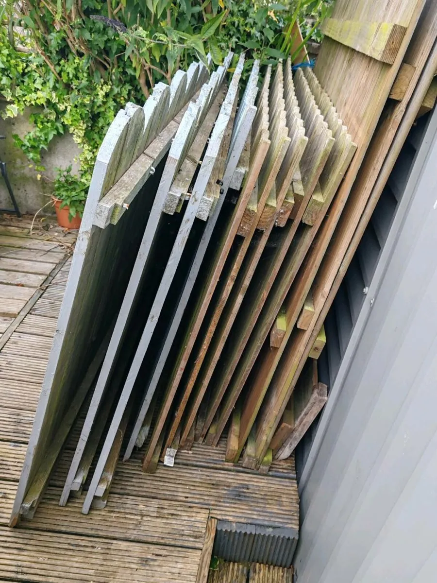 Fence paneling for sale - Image 1