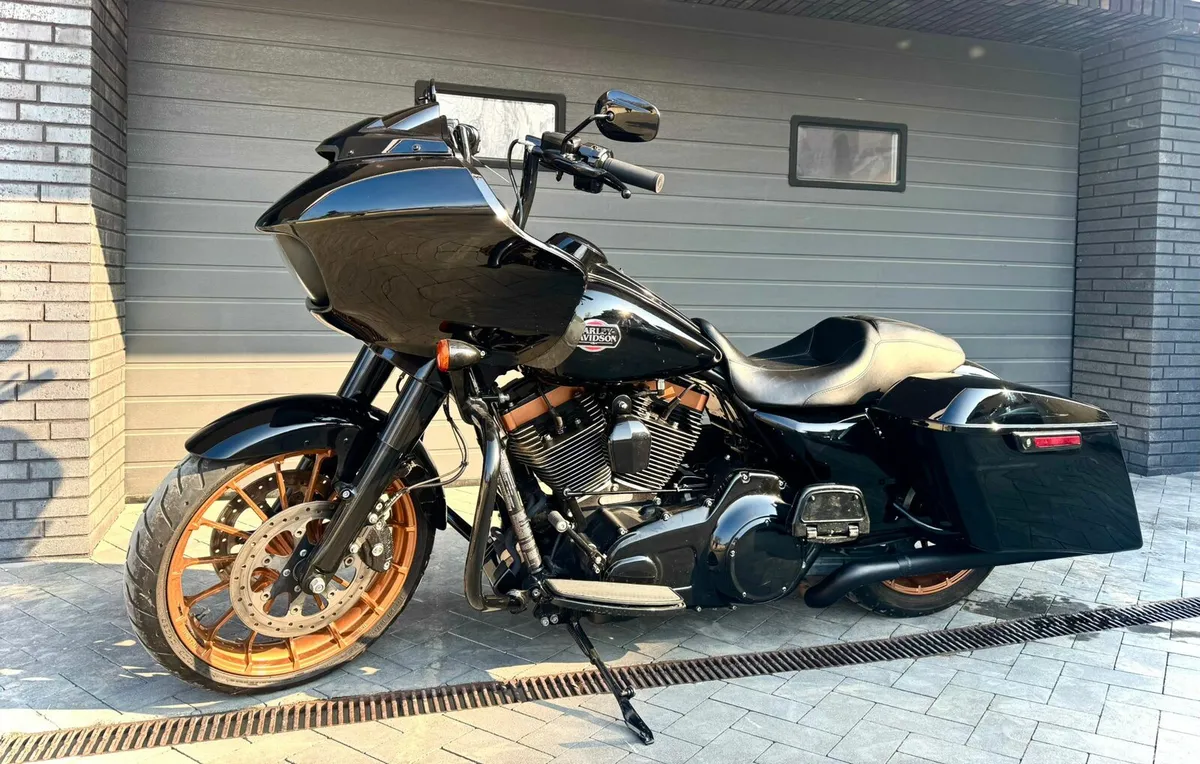 HARLEY DAVIDSON ROAD GLIDE - Image 2