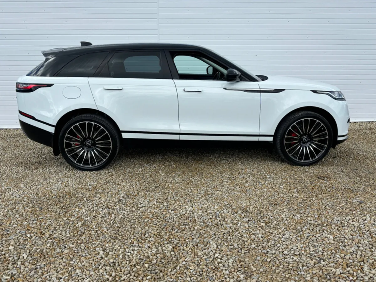 Land Rover Range Rover Velar VEL 2.0 TD4 5DR AUTO - Image 4