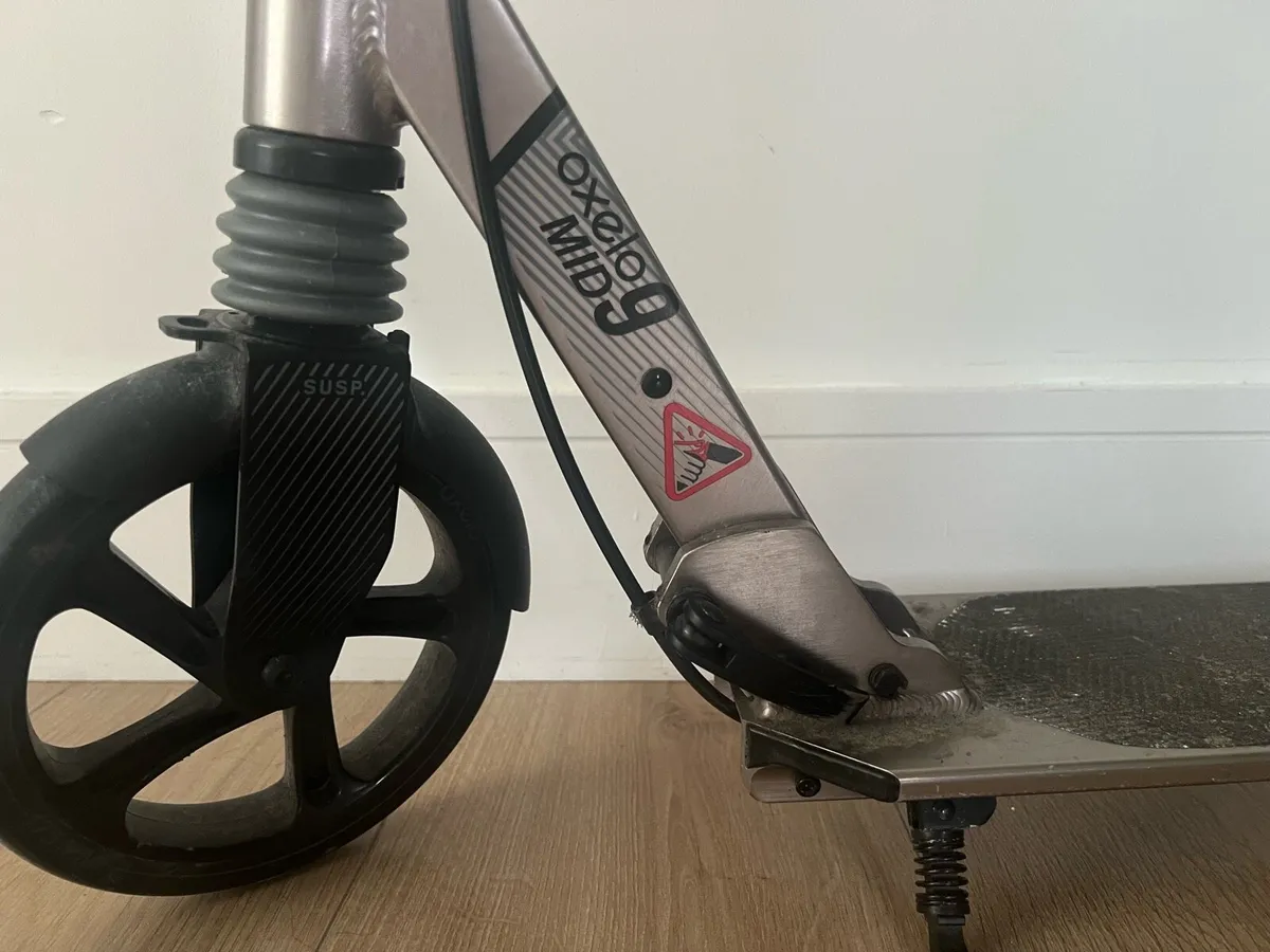 Oxelo Mid 9 Scooter - Image 2