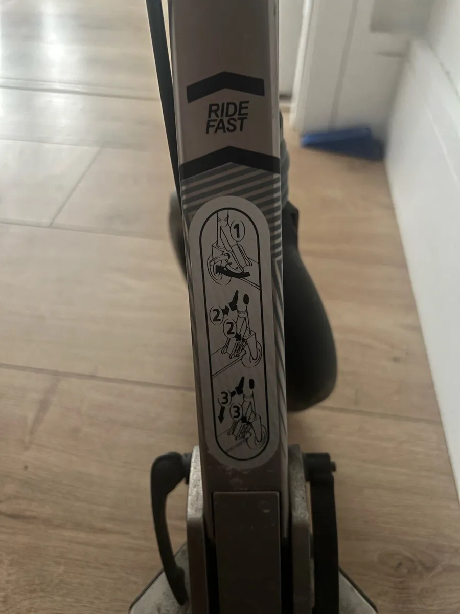 Oxelo Mid 9 Scooter - Image 3
