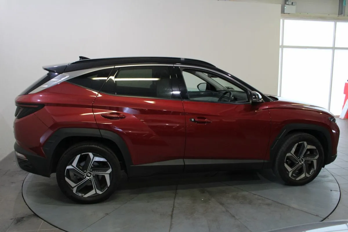Hyundai Tucson Executive Plus Hybrid - Image 3