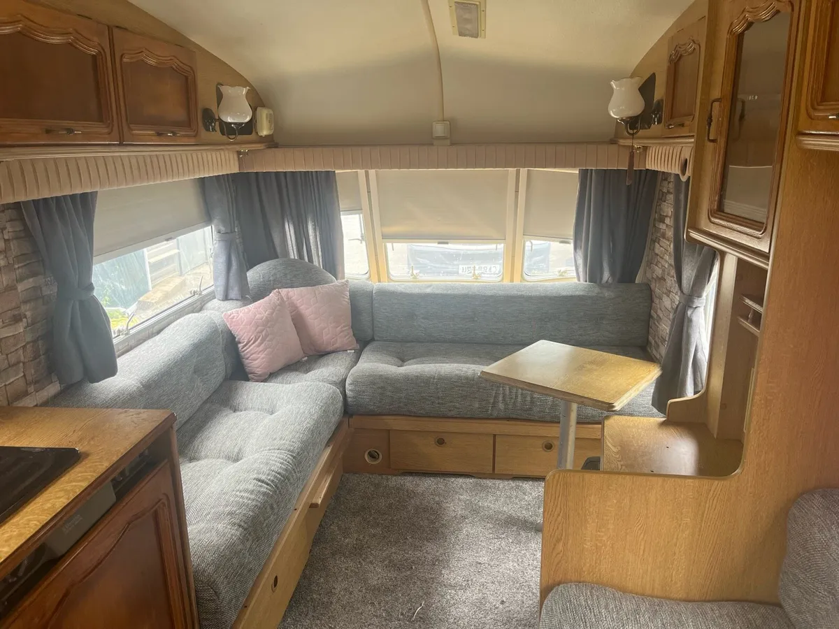 Caravan - Image 1