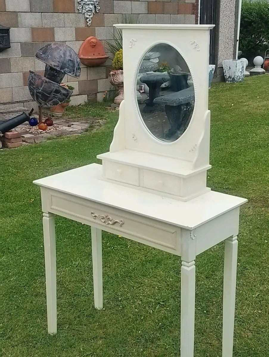 Dressing table with mirror - Image 2