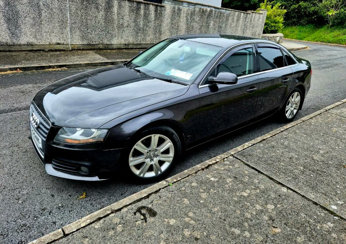 2011 AUDI A4 - Image 4