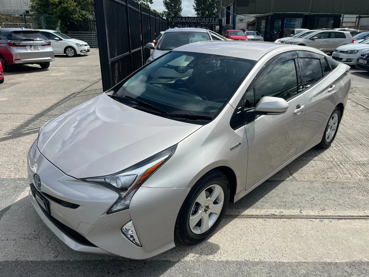 TOYOTA PRIUS 2018, 1.8 HYBRID AUTO LOW KMS - Image 3