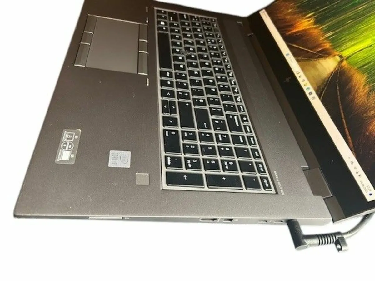 HP ZBook 17.3"- i9-64GB-SSD 6GB Graphic Win 11 Pro - Image 4