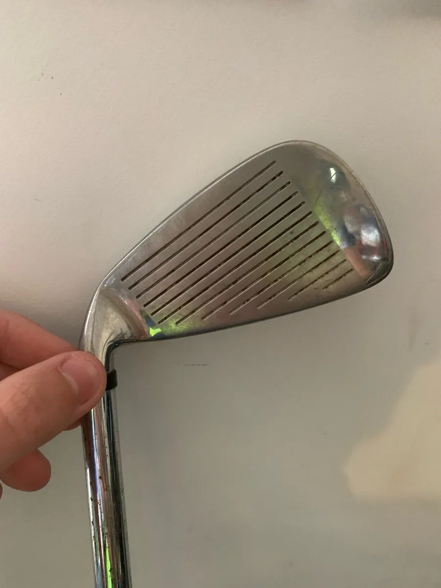 Golf club - Image 1