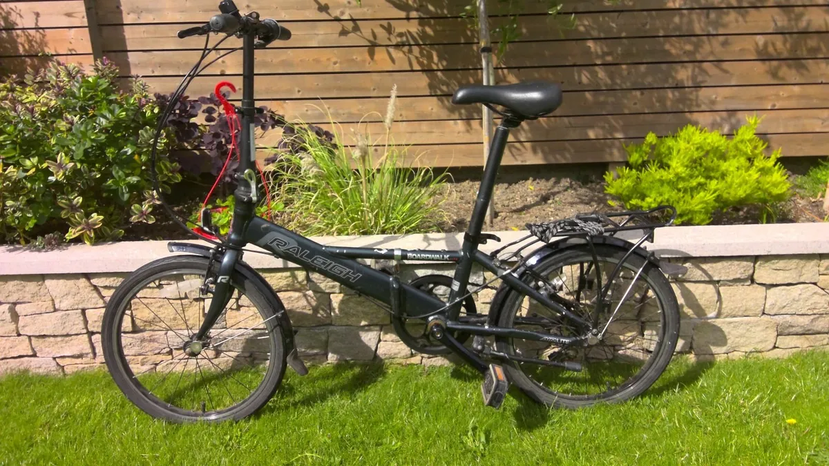 Raleigh Boardwalk folding bike - Image 1