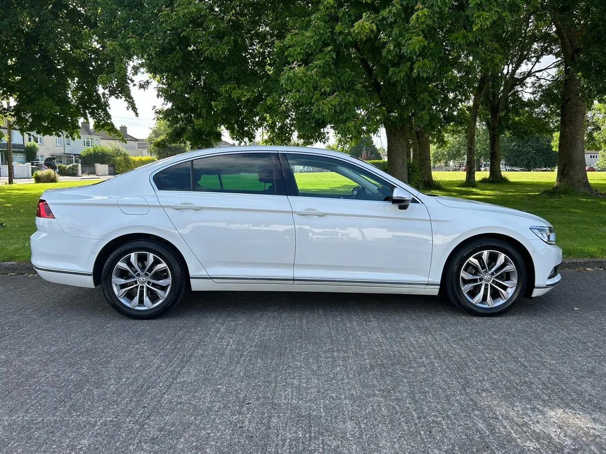 2016 Volkswagen Passat 2.0 TDI Highline BE - Image 3