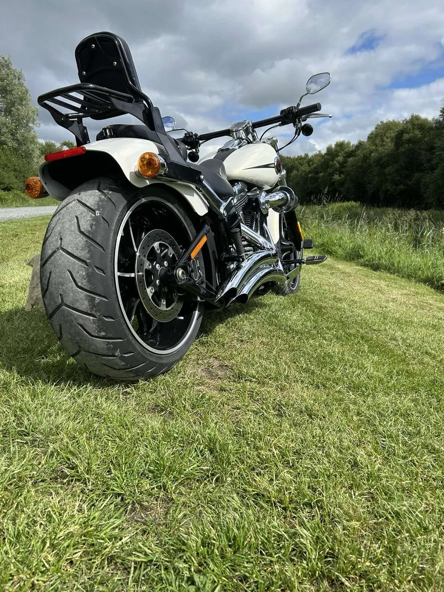 2014 Harley Davidson Breakout 103 - Image 2
