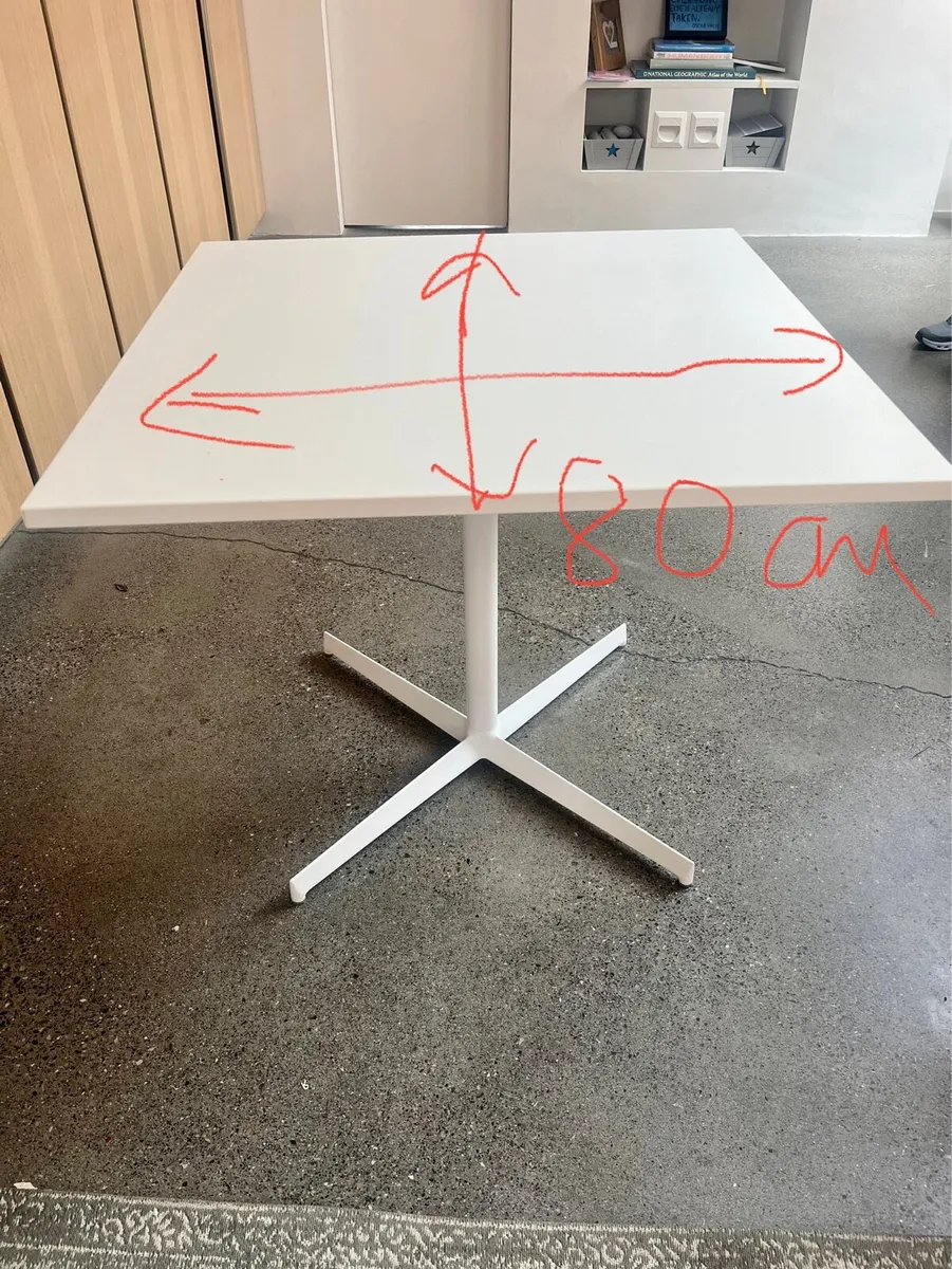 Square table/desk - Image 2