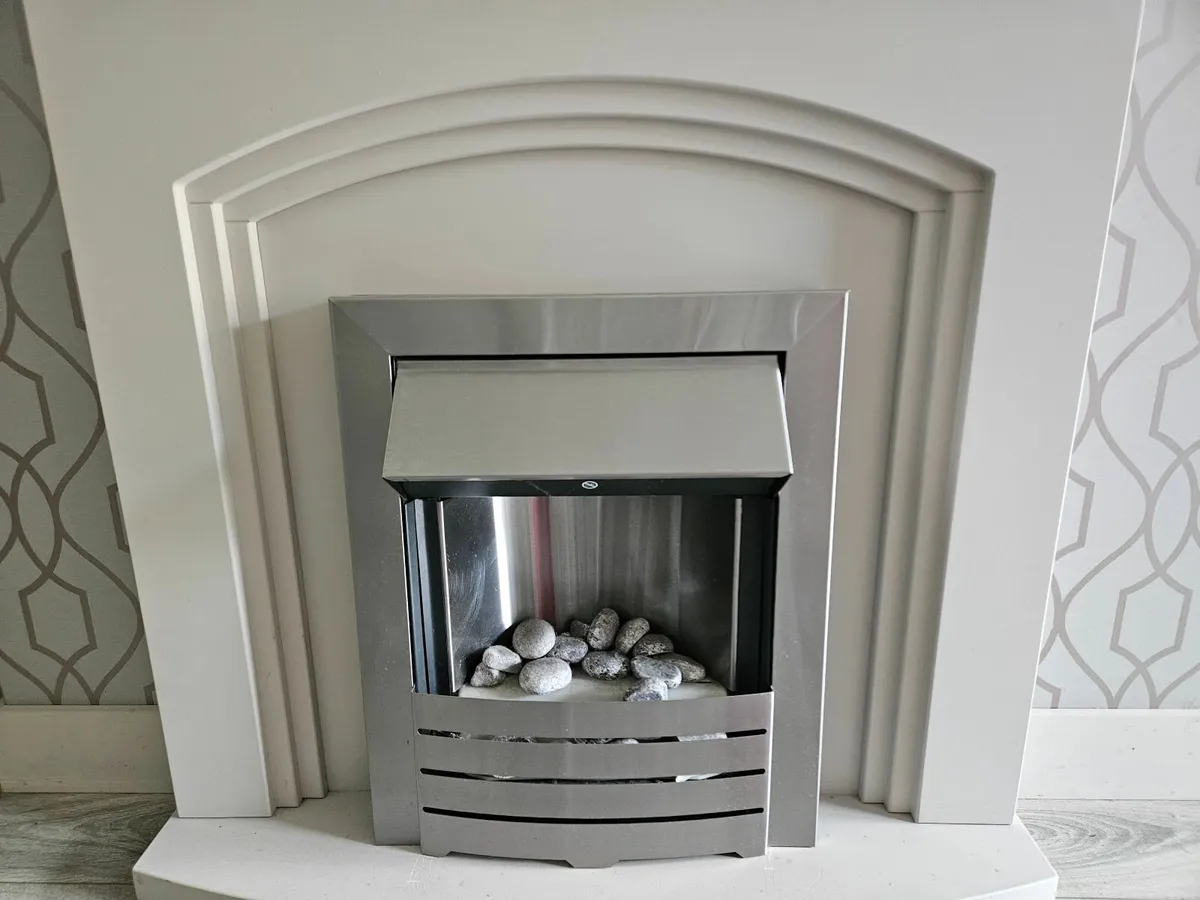 Electric fire and fire place cream - Image 3