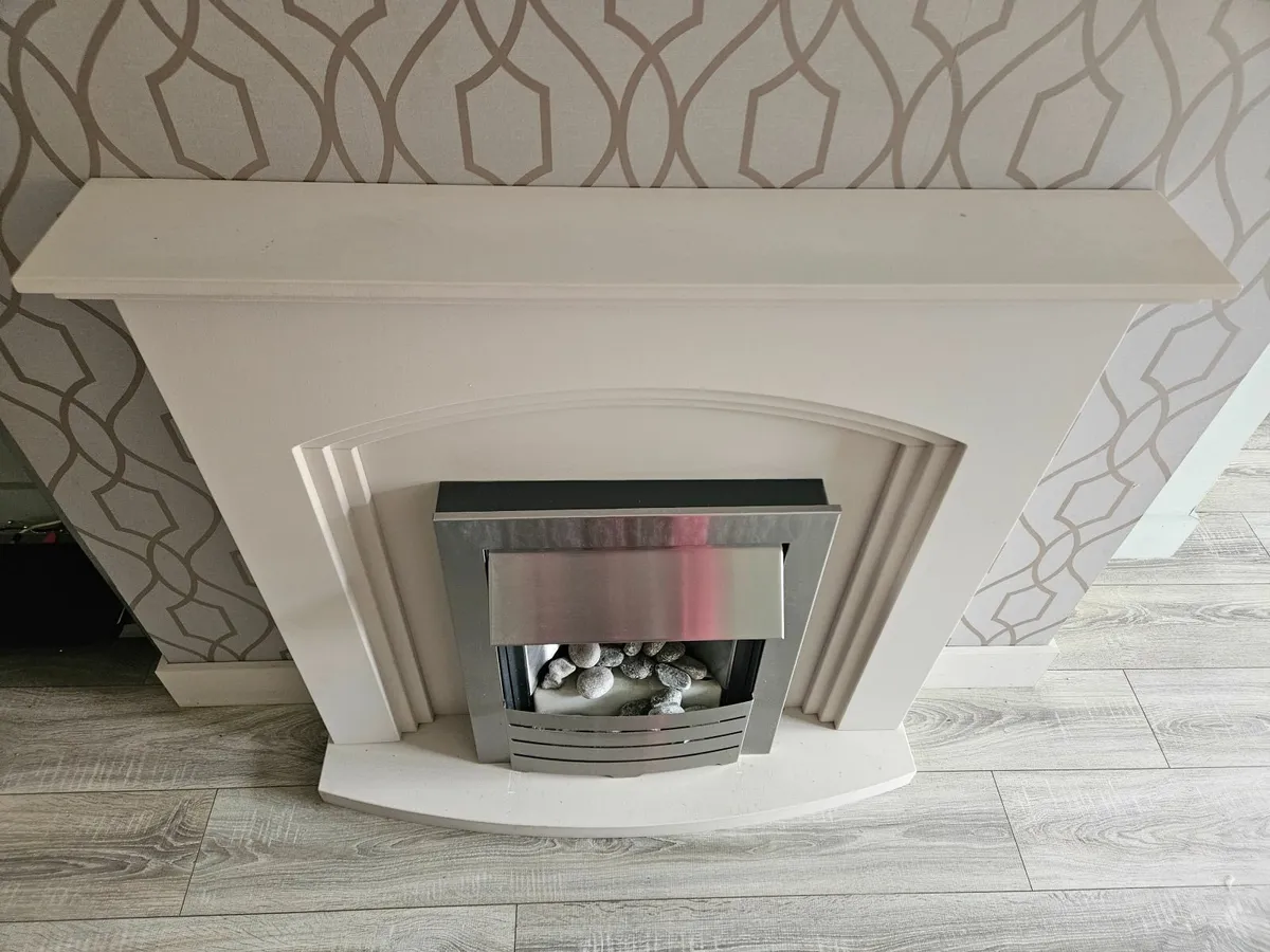 Electric fire and fire place cream - Image 4